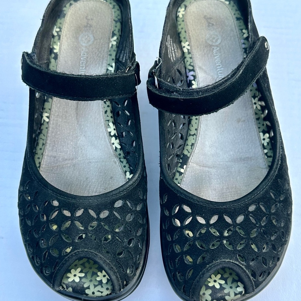 Elegant Black Peep-Toe Dress Shoes